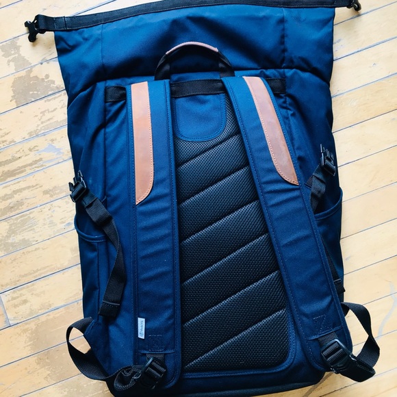 TIMBERLAND USED ONCE ROLL TOP BACKPACK - Picture 6 of 7